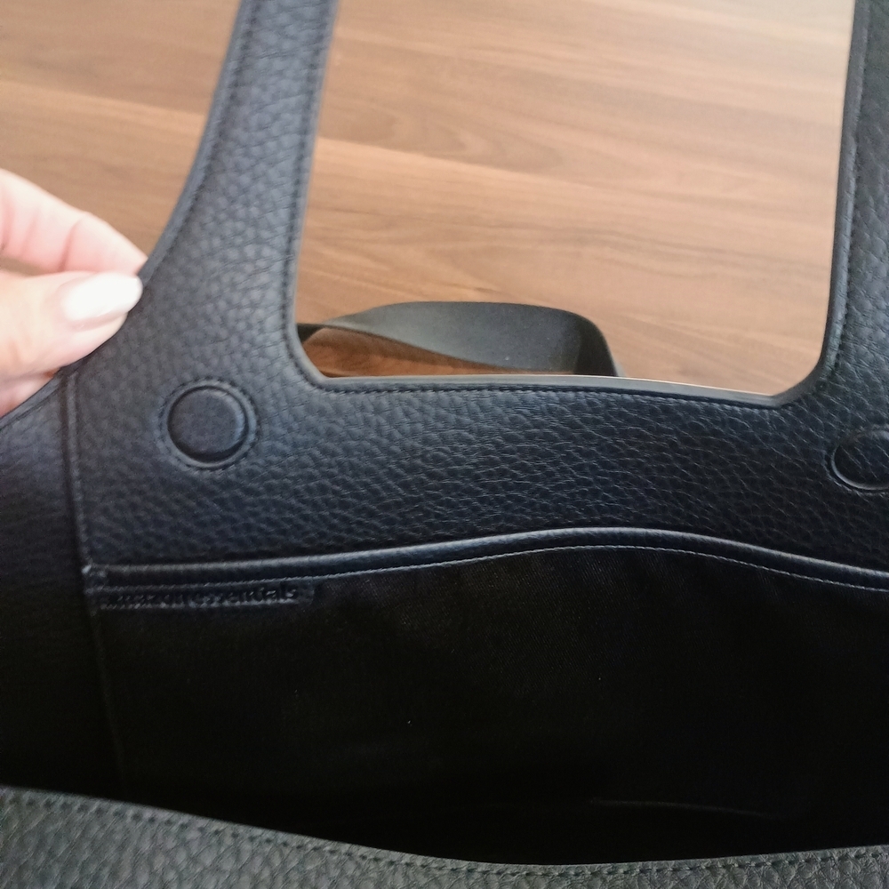 Amazon Essentials Black Textured Tote Shoulder Bag - Picture 7 of 8